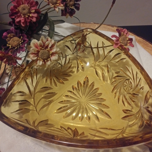 Vintage Light Amber Candy Dish Catch-all Bowl - Picture 2 of 8